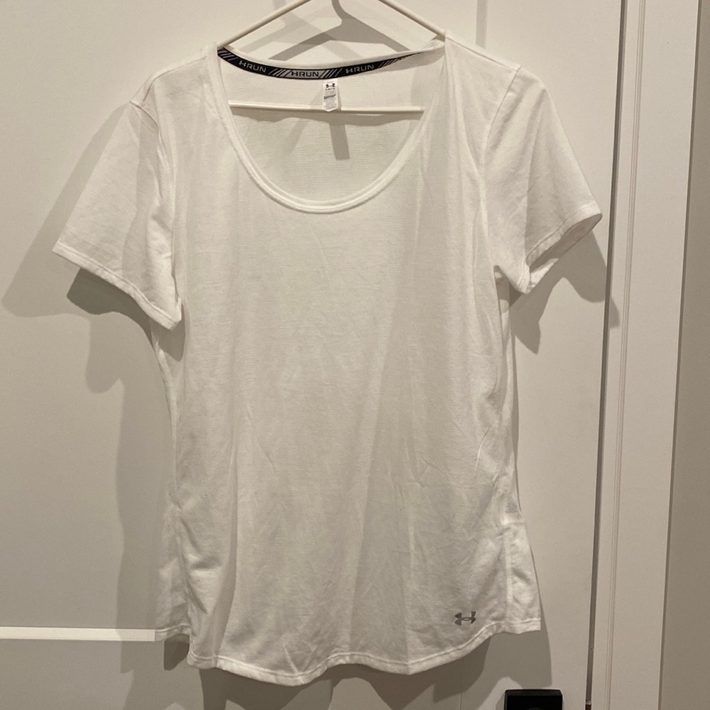 Women’s under armor T-shirt